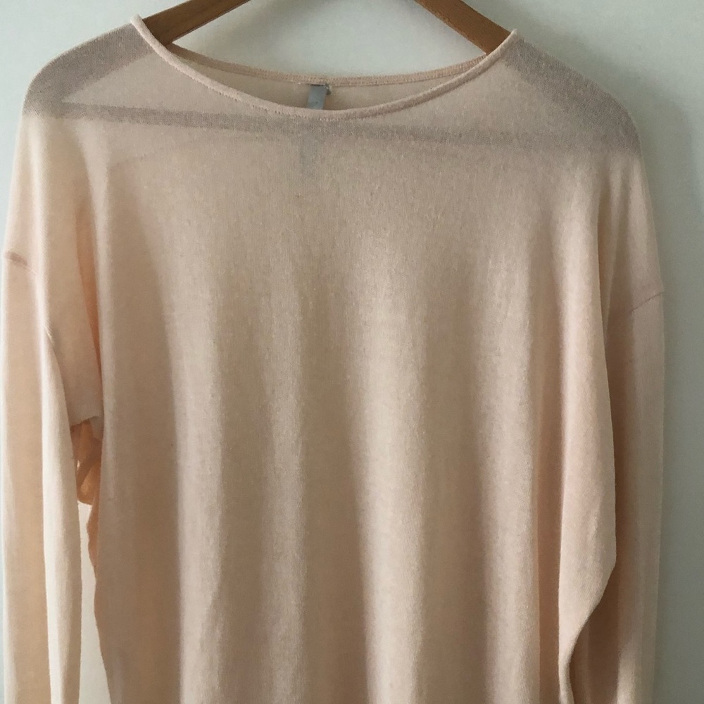 Melon color top